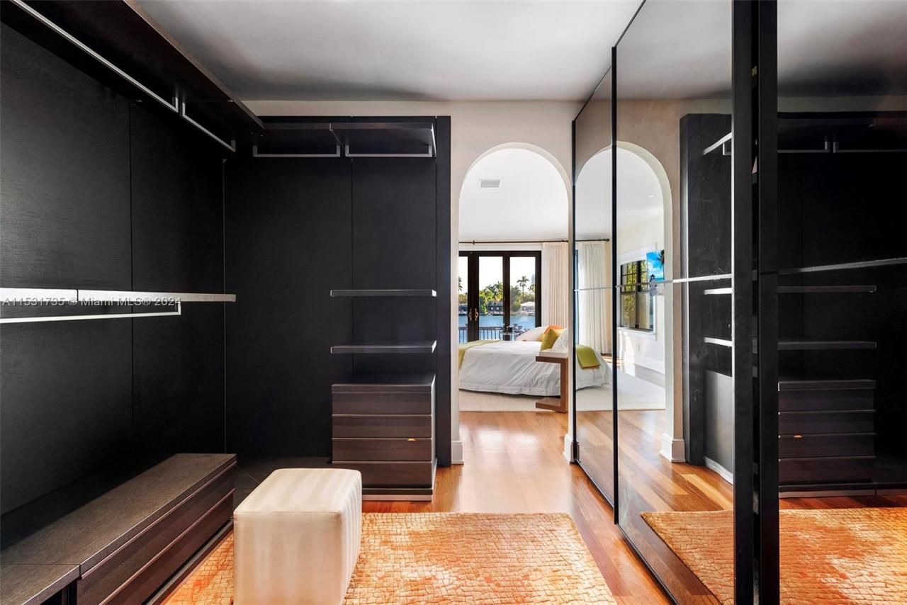 527 E Dilido Dr, Miami Beach, FL 33139 Photo