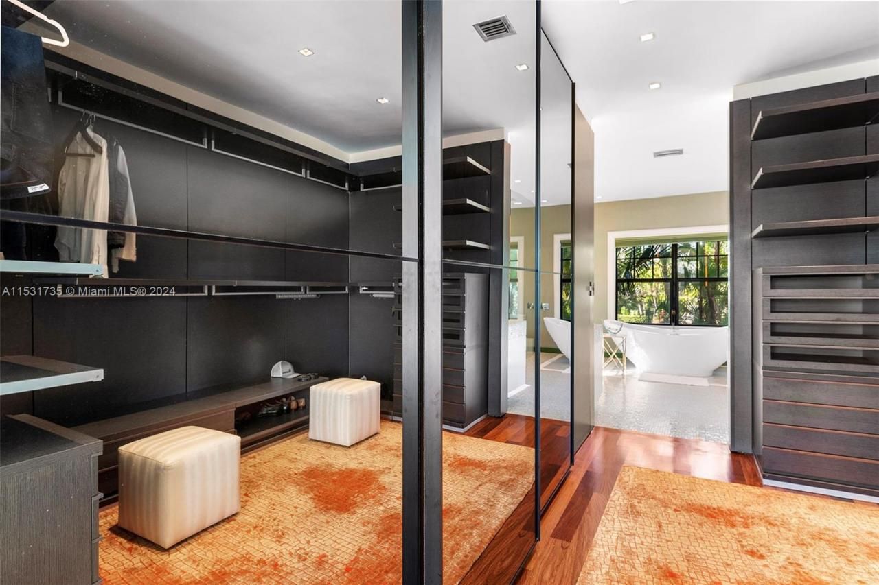 527 E Dilido Dr, Miami Beach, FL 33139 Photo