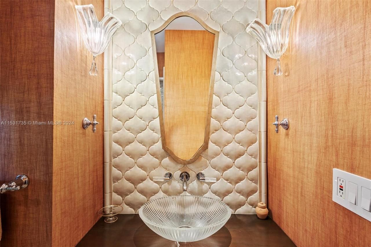 527 E Dilido Dr, Miami Beach, FL 33139 Photo