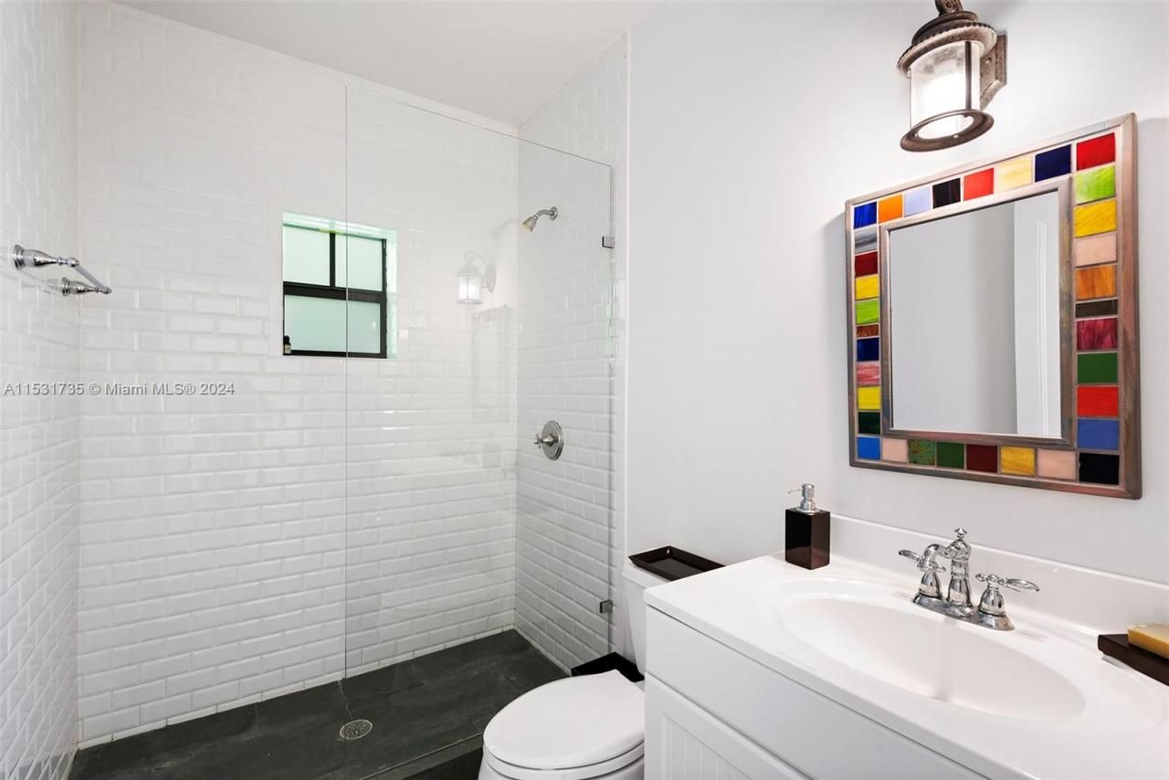 527 E Dilido Dr, Miami Beach, FL 33139 Photo