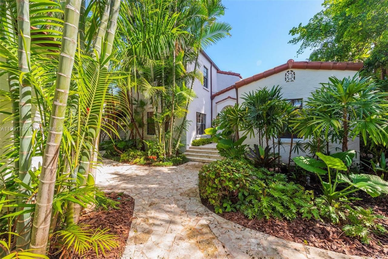 527 E Dilido Dr, Miami Beach, FL 33139 Photo