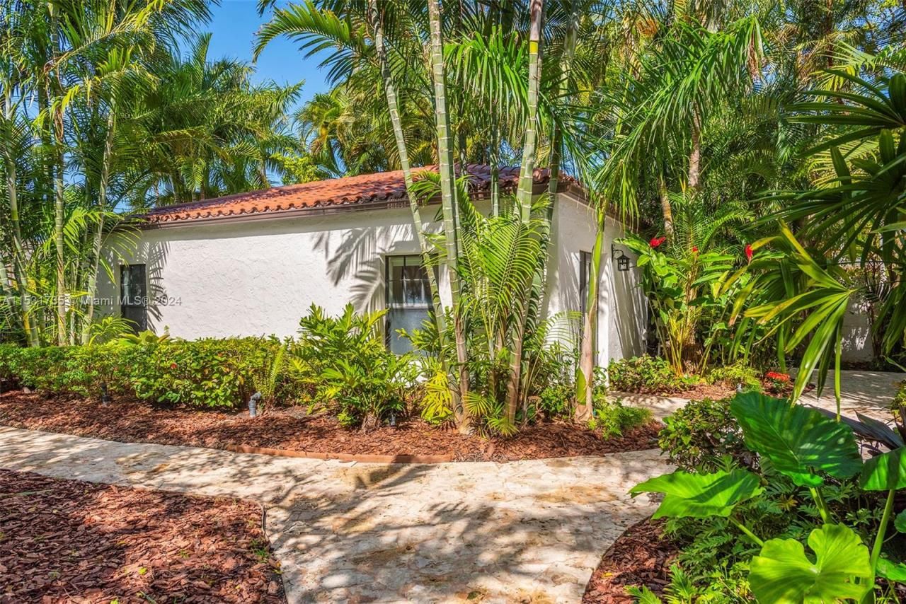 527 E Dilido Dr, Miami Beach, FL 33139 Photo