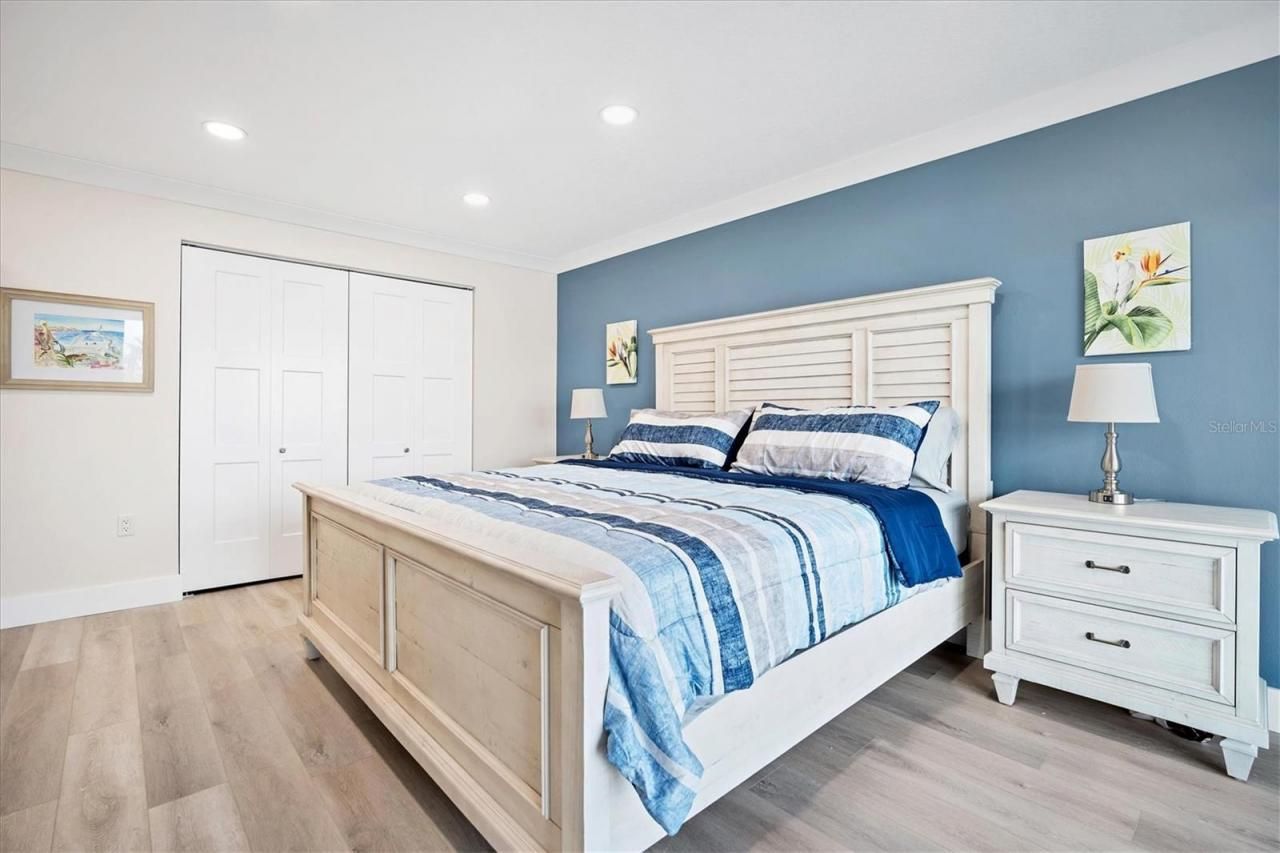 9393 Midnight Pass Road, Unit 302, Sarasota, FL 34242 Photo