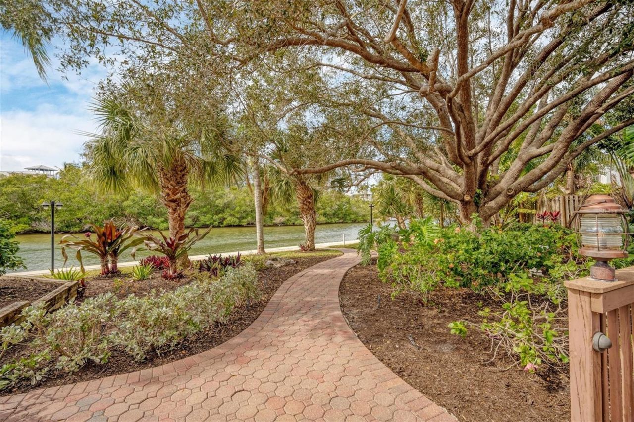 9393 Midnight Pass Road, Unit 302, Sarasota, FL 34242 Photo