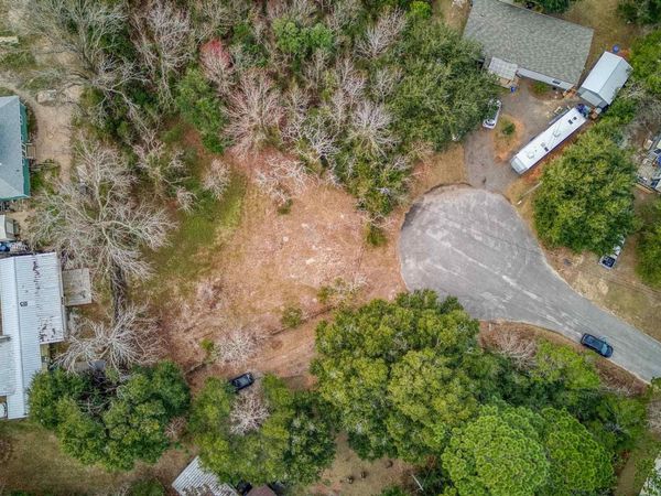 5609 Monument Ct, Gulf Breeze, FL 32563
