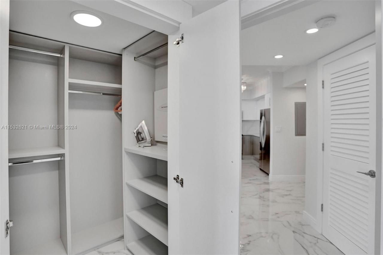 16699 Collins Ave, Unit 2209, Sunny Isles Beach, FL 33160 Photo