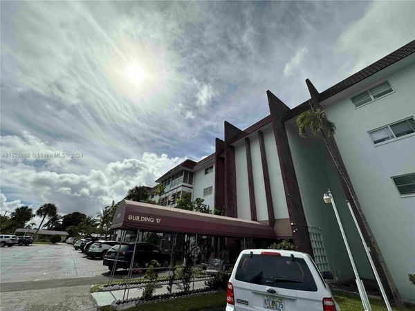 2061 NW 47th Ter, Unit 405, Lauderhill, FL 33313