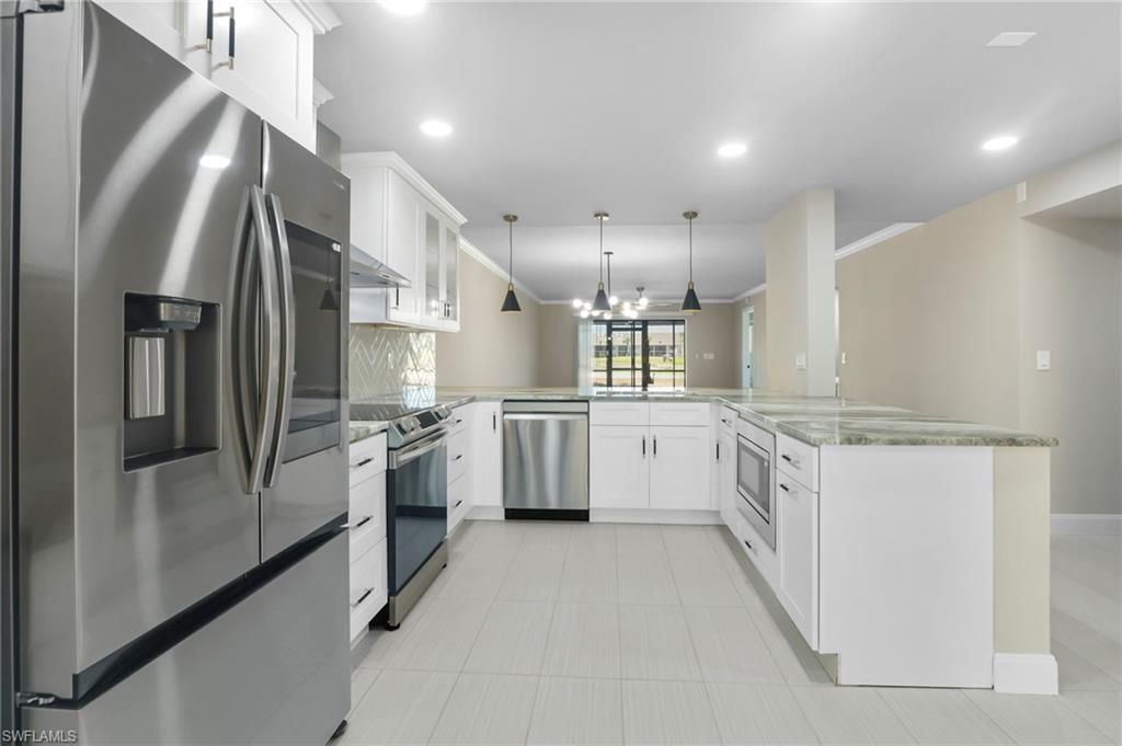 16321 Kelly Woods Dr, Unit 182, Fort Myers, FL 33908 Photo