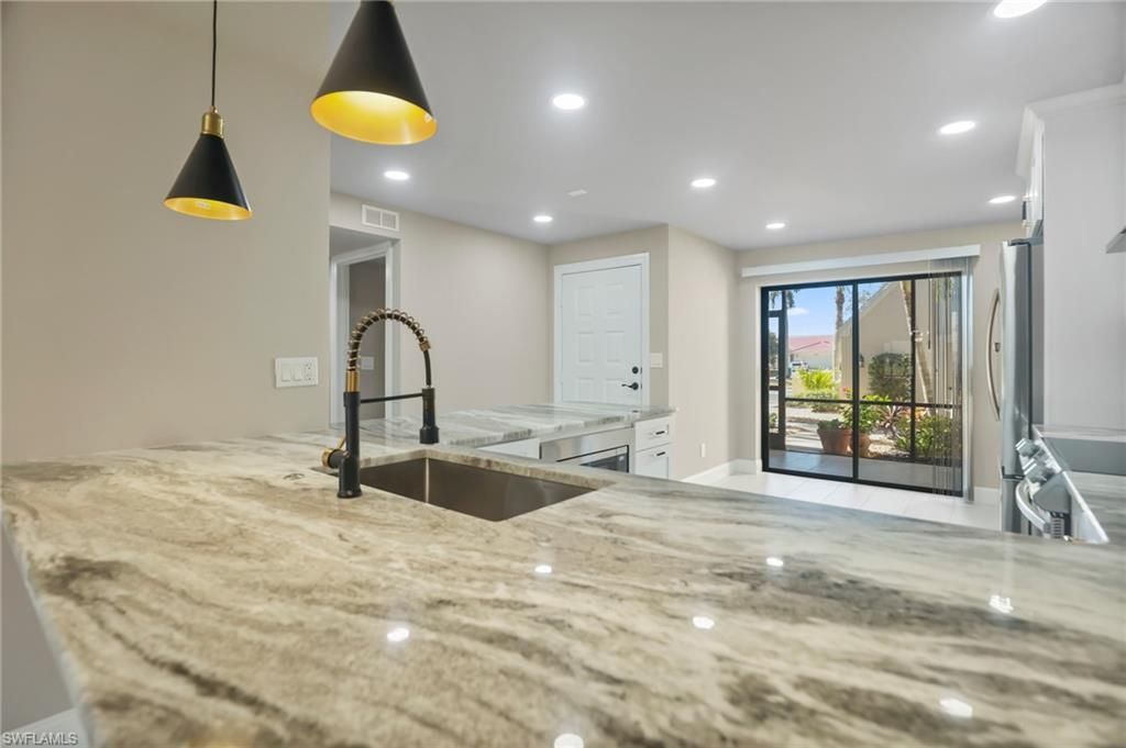 16321 Kelly Woods Dr, Unit 182, Fort Myers, FL 33908 Photo