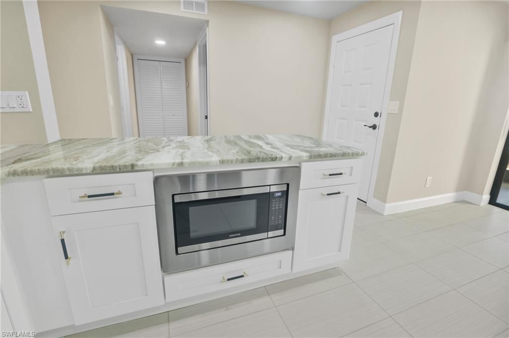16321 Kelly Woods Dr, Unit 182, Fort Myers, FL 33908 Photo