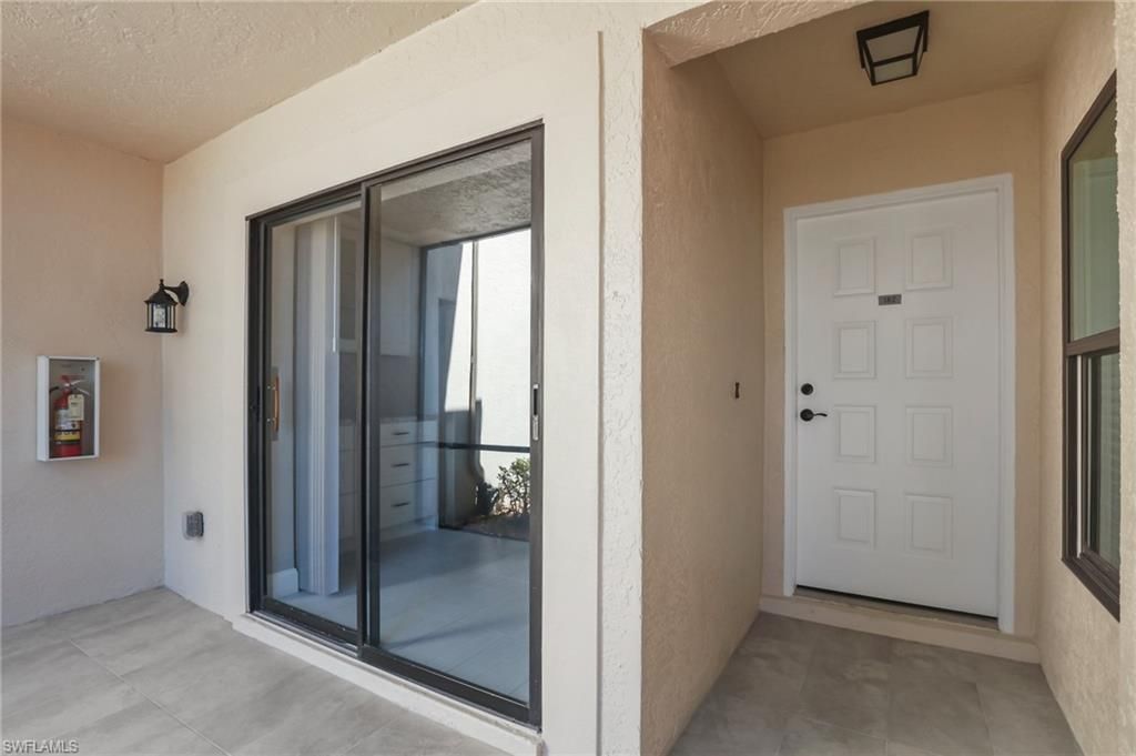 16321 Kelly Woods Dr, Unit 182, Fort Myers, FL 33908 Photo