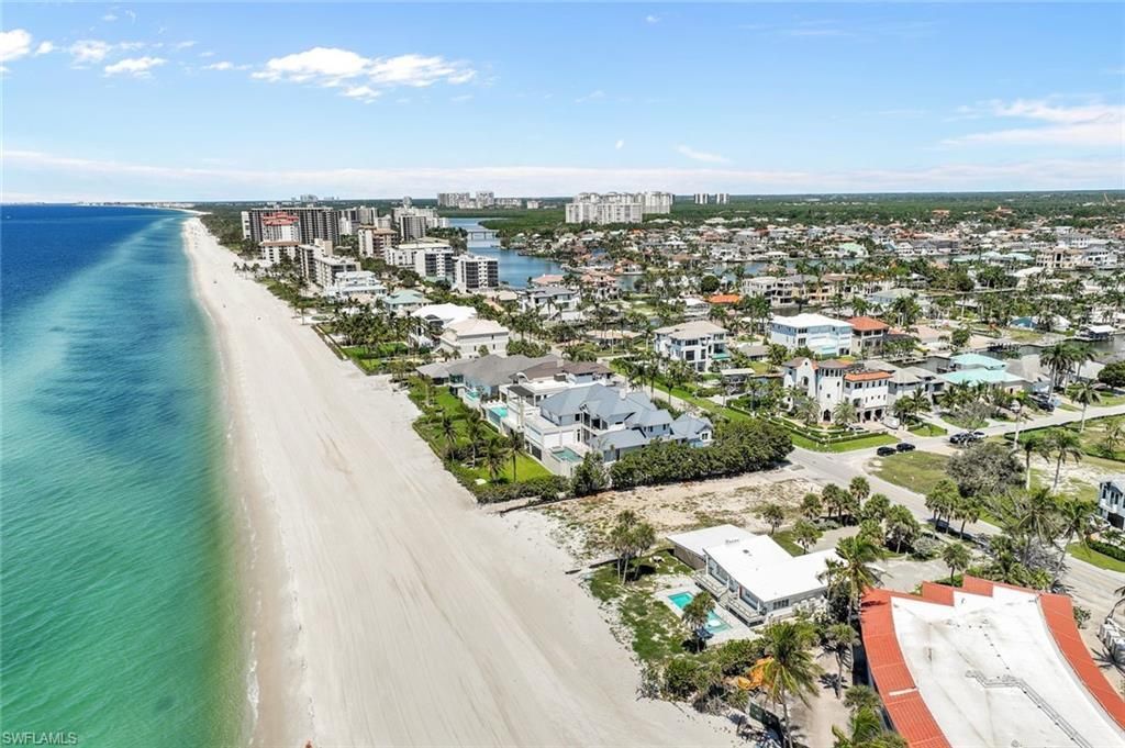 10047 Gulf Shore Dr, Naples, FL 34108 Photo