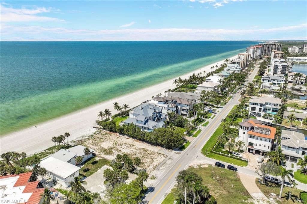 10047 Gulf Shore Dr, Naples, FL 34108 Photo