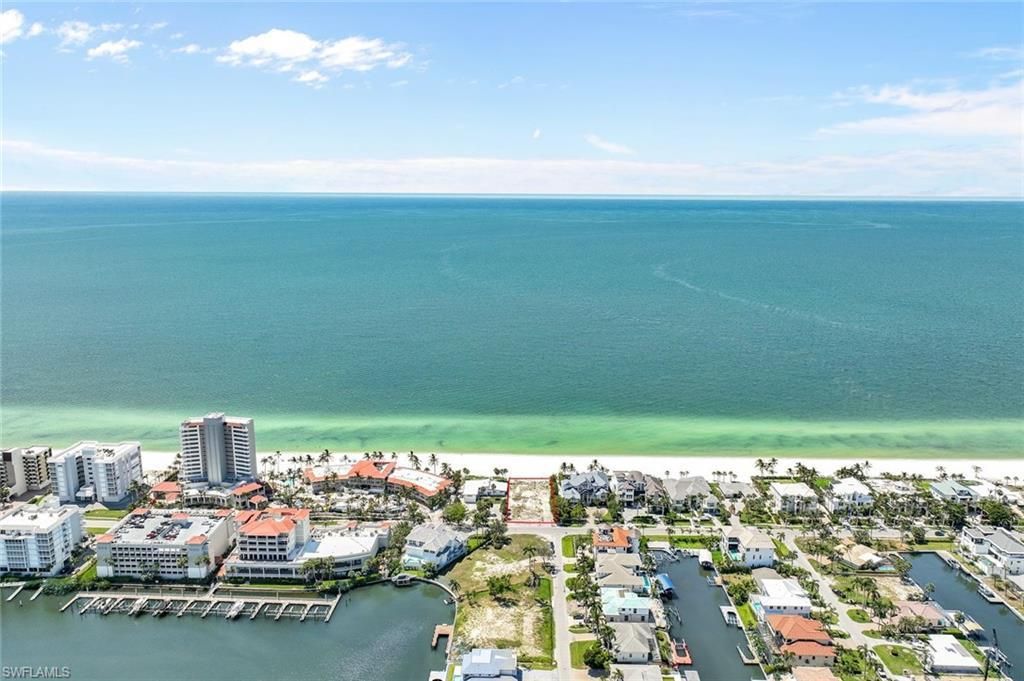 10047 Gulf Shore Dr, Naples, FL 34108 Photo