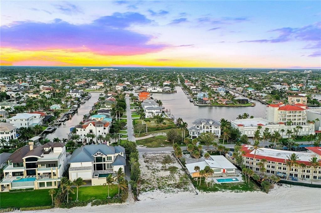 10047 Gulf Shore Dr, Naples, FL 34108 Photo