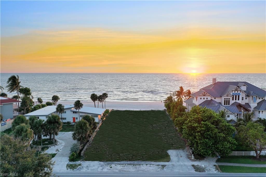 10047 Gulf Shore Dr, Naples, FL 34108 Photo