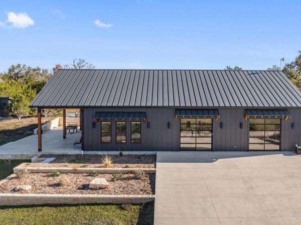 780 Skyline Dr, Blanco, TX 78606