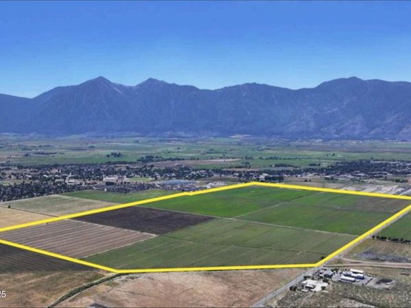 1300 Buckeye Road, Minden, NV 89423