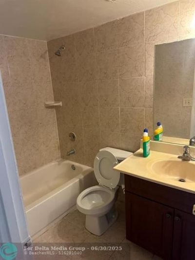 3300 Spanish Moss Te, Unit 101, Lauderhill, FL 33319 Photo