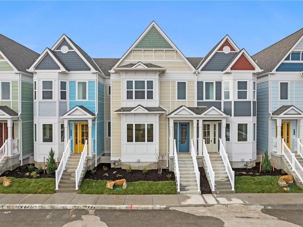 444 SW Brummel Road, Lee's Summit, MO 64081