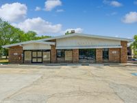 301 N Cass Avenue, Westmont, IL 60559 primary photo