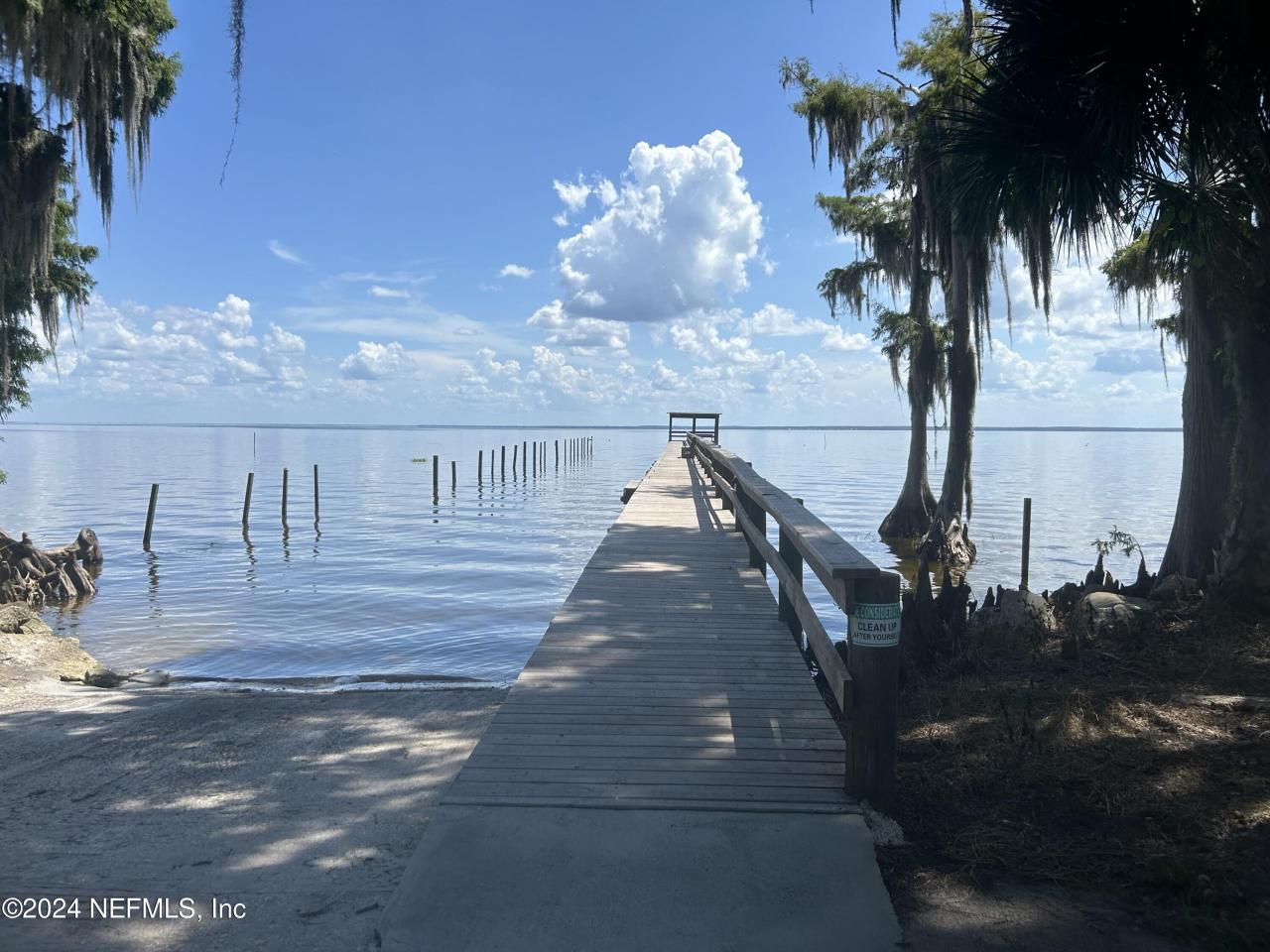 215 Northeast Boulevard, Georgetown, FL 32139 Photo