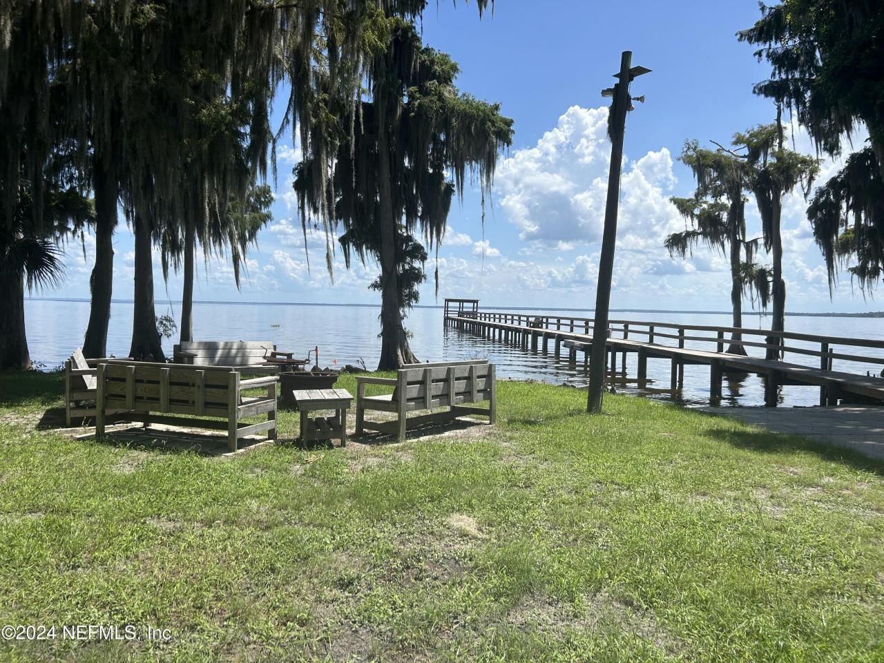 215 Northeast Boulevard, Georgetown, FL 32139 Photo