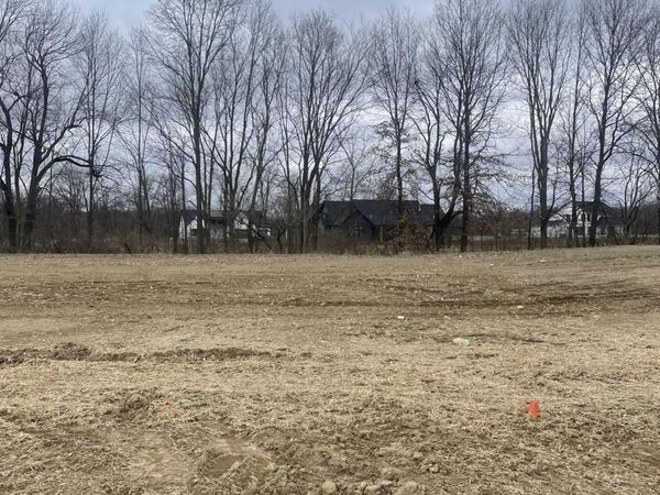 555 E Basalt Drive, Huntertown, IN 46748