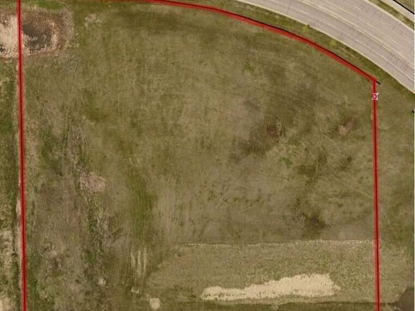 WILLOW CREEK DRIVE, Watertown, SD 57201