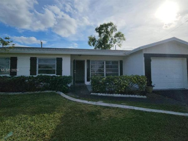 11520 NW 31st Pl, Sunrise, FL 33323