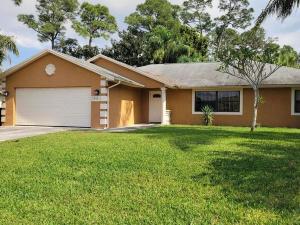 3049 SW Circle Street, Port Saint Lucie, FL 34953