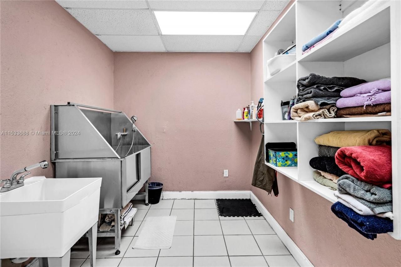 Please Call For Address, Hialeah, FL 33015 Photo