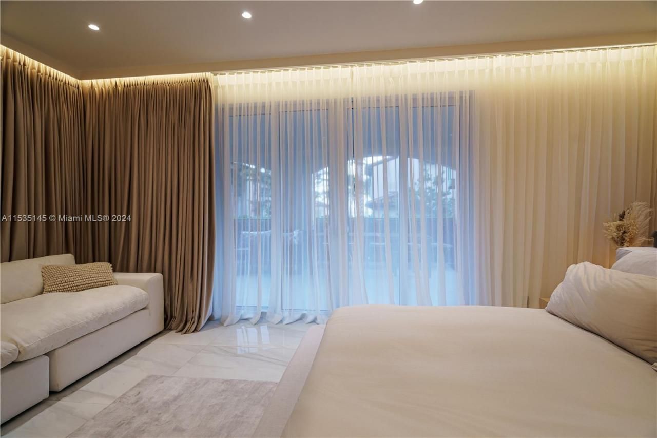 19115 Fisher Island Dr, Unit 19115, Miami Beach, FL 33109 Photo