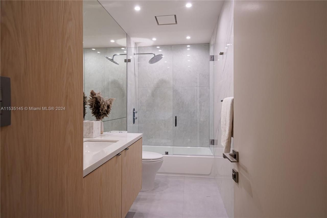 19115 Fisher Island Dr, Unit 19115, Miami Beach, FL 33109 Photo