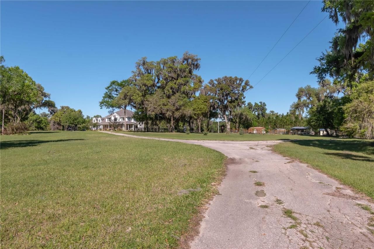 12275 W Highway 318, Reddick, FL 32686 Photo