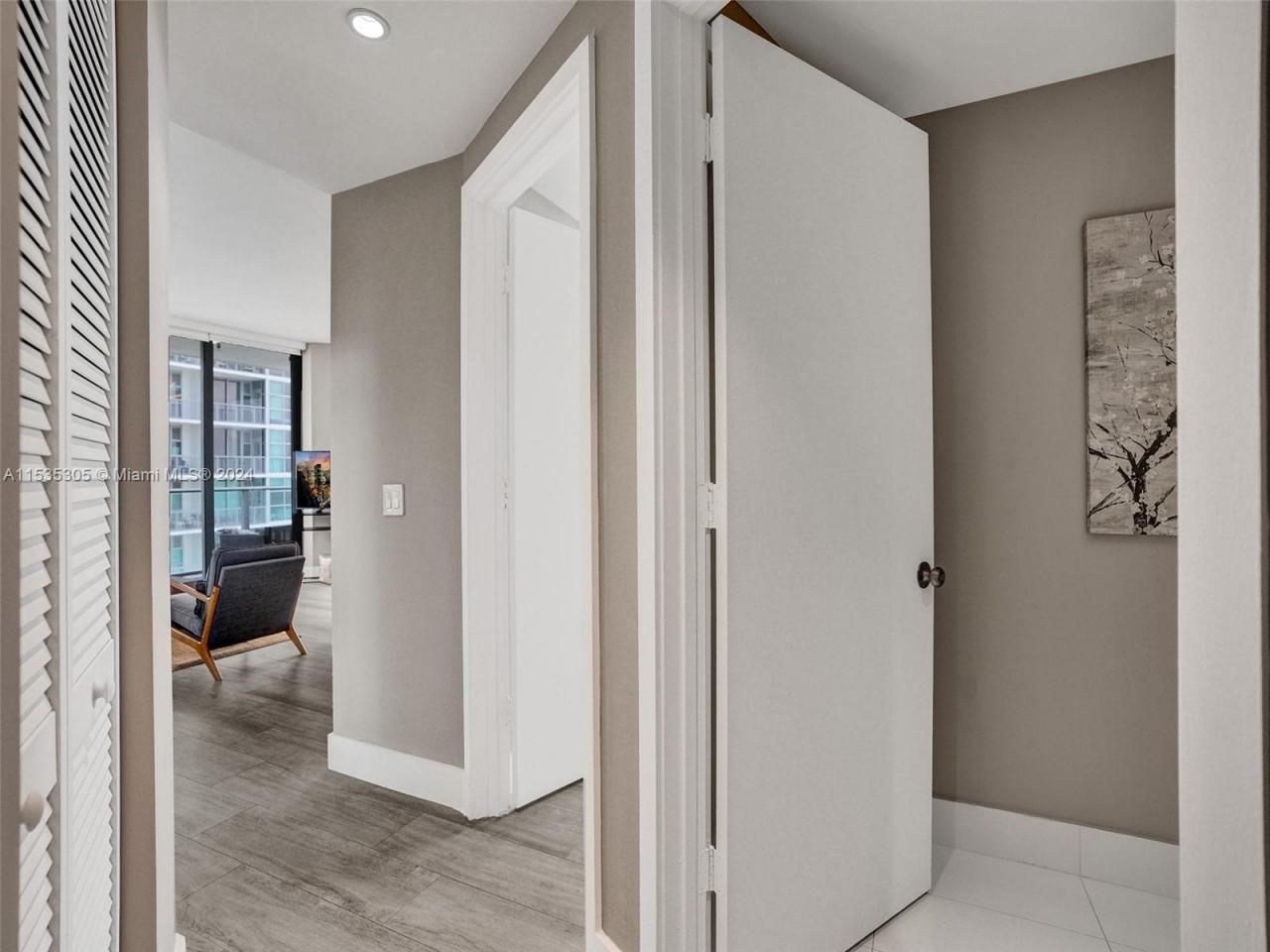 121 NE 34th St, Unit 1801, Miami, FL 33137 Photo