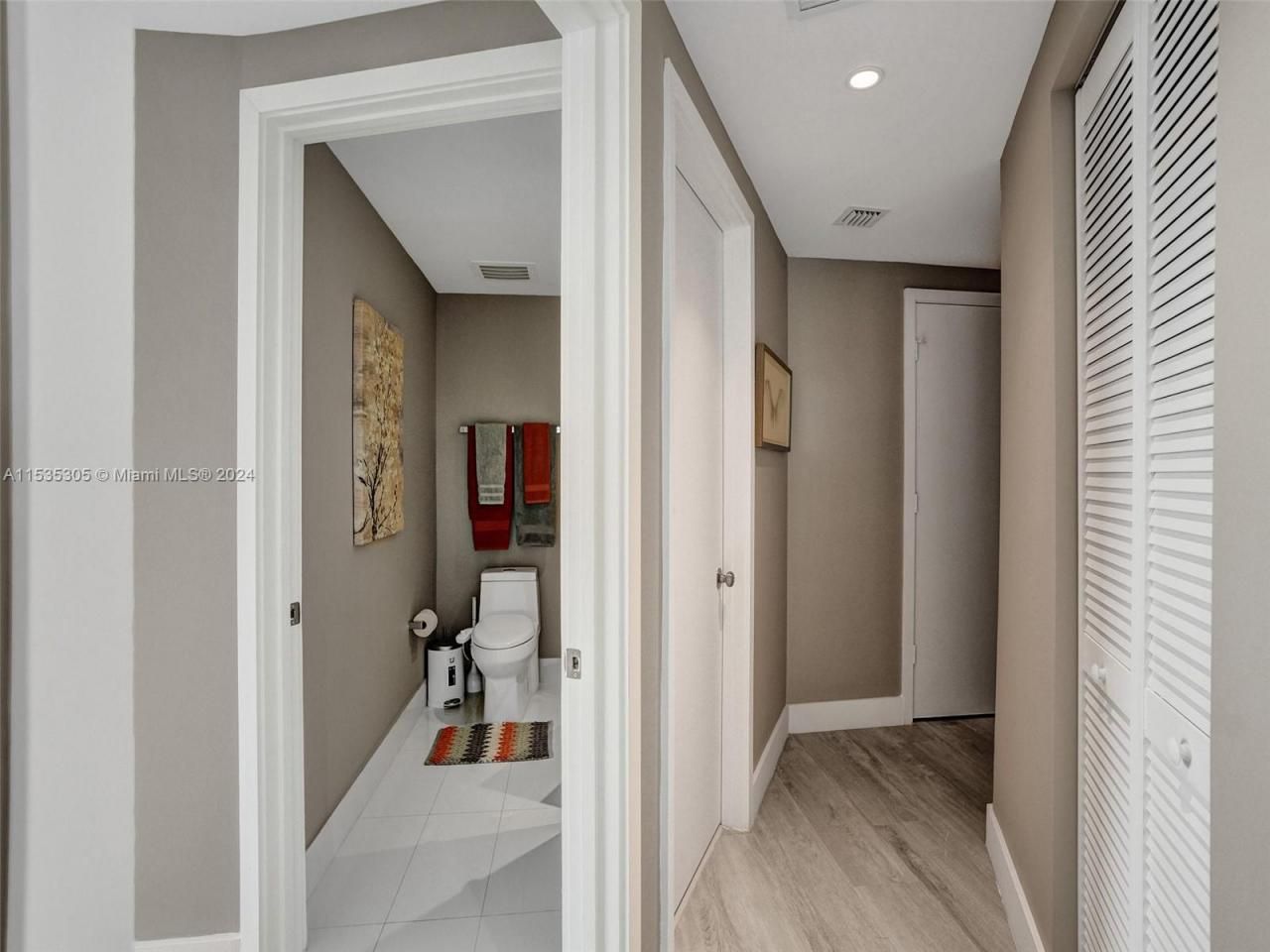 121 NE 34th St, Unit 1801, Miami, FL 33137 Photo