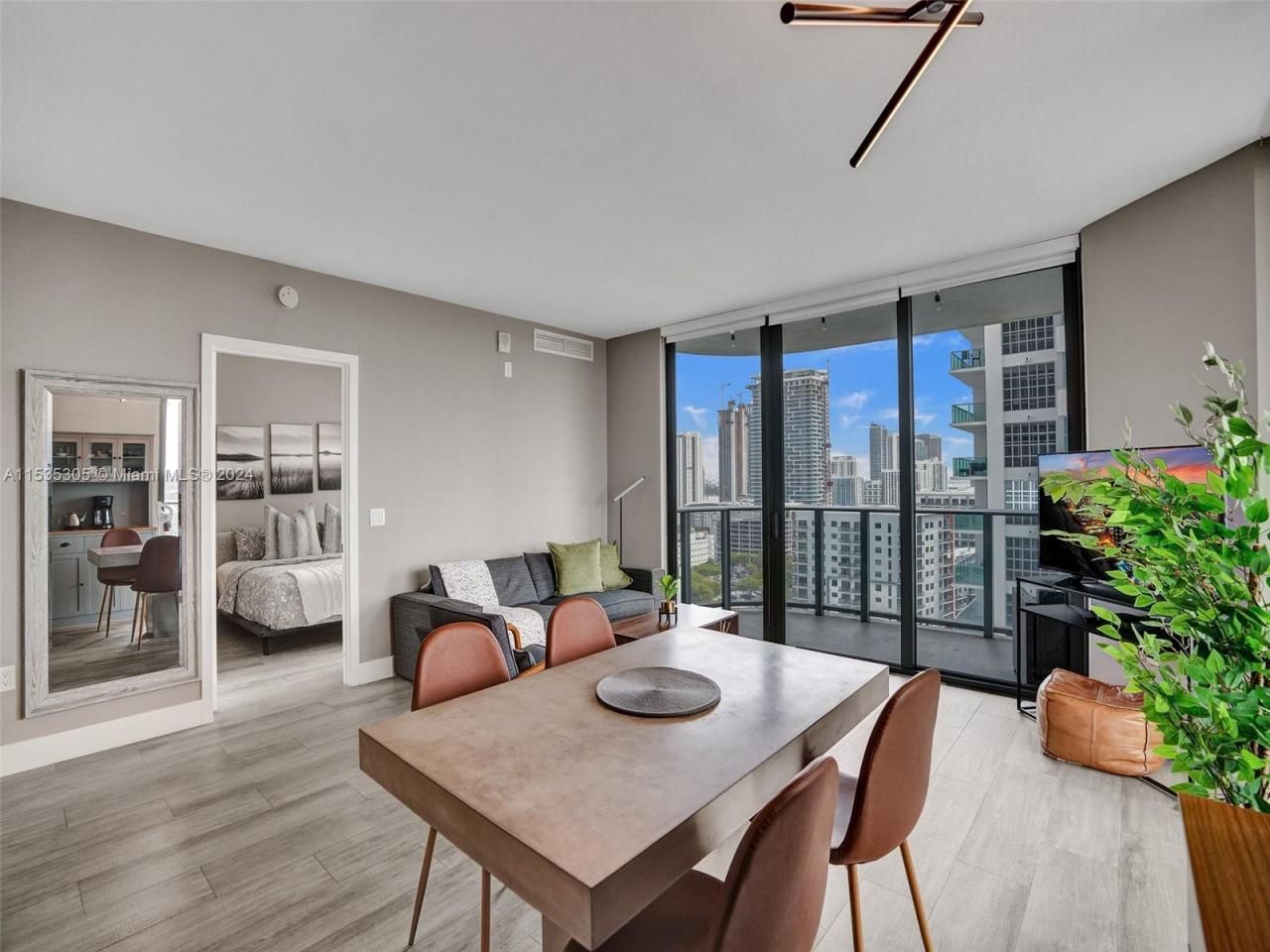 121 NE 34th St, Unit 1801, Miami, FL 33137 Photo