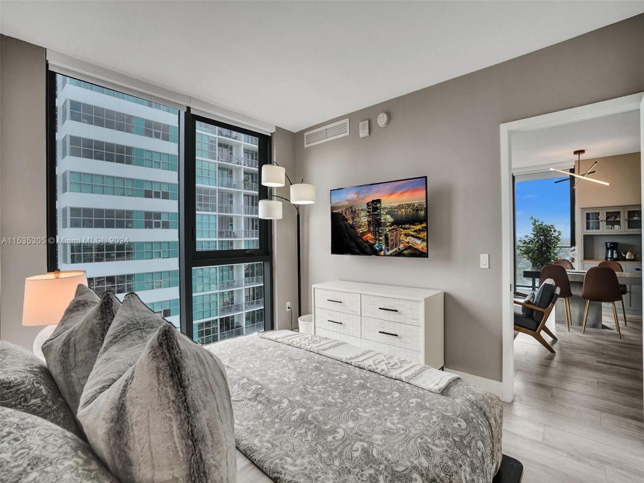 121 NE 34th St, Unit 1801, Miami, FL 33137 Photo