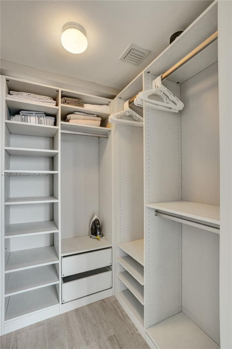 121 NE 34th St, Unit 1801, Miami, FL 33137 Photo