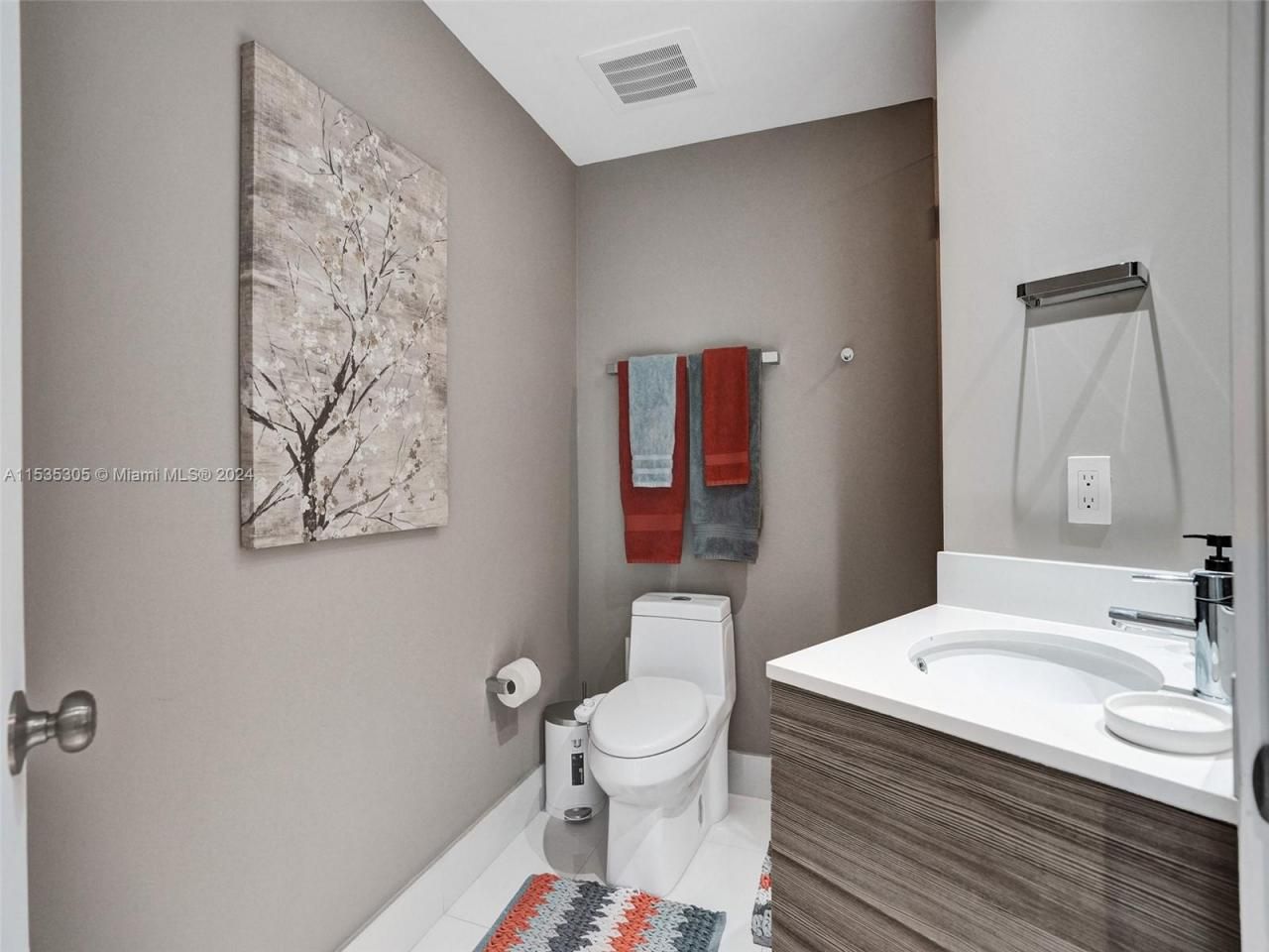 121 NE 34th St, Unit 1801, Miami, FL 33137 Photo