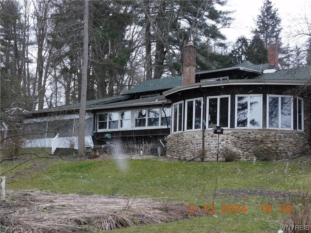 2095 Blakeley Road, East Aurora, NY 14052 Main Photo