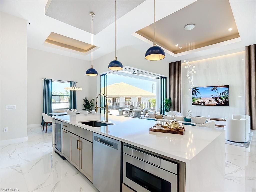 2527 Gleason Pkwy, Cape Coral, FL 33914 Photo