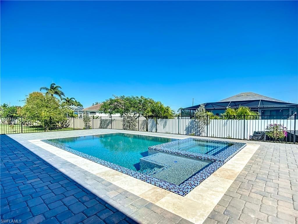 2527 Gleason Pkwy, Cape Coral, FL 33914 Photo