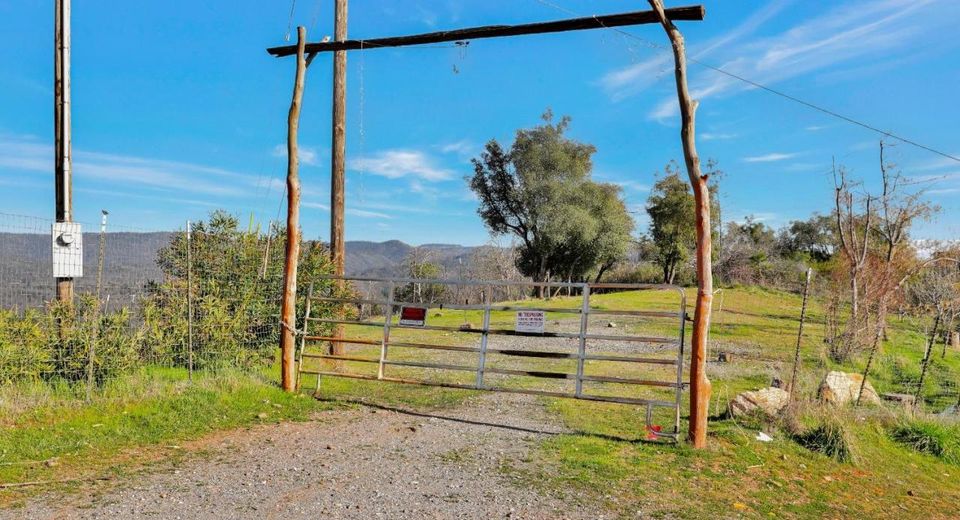 10263 Ham Luddy Rd, Mountain Ranch, CA 95246 Photo