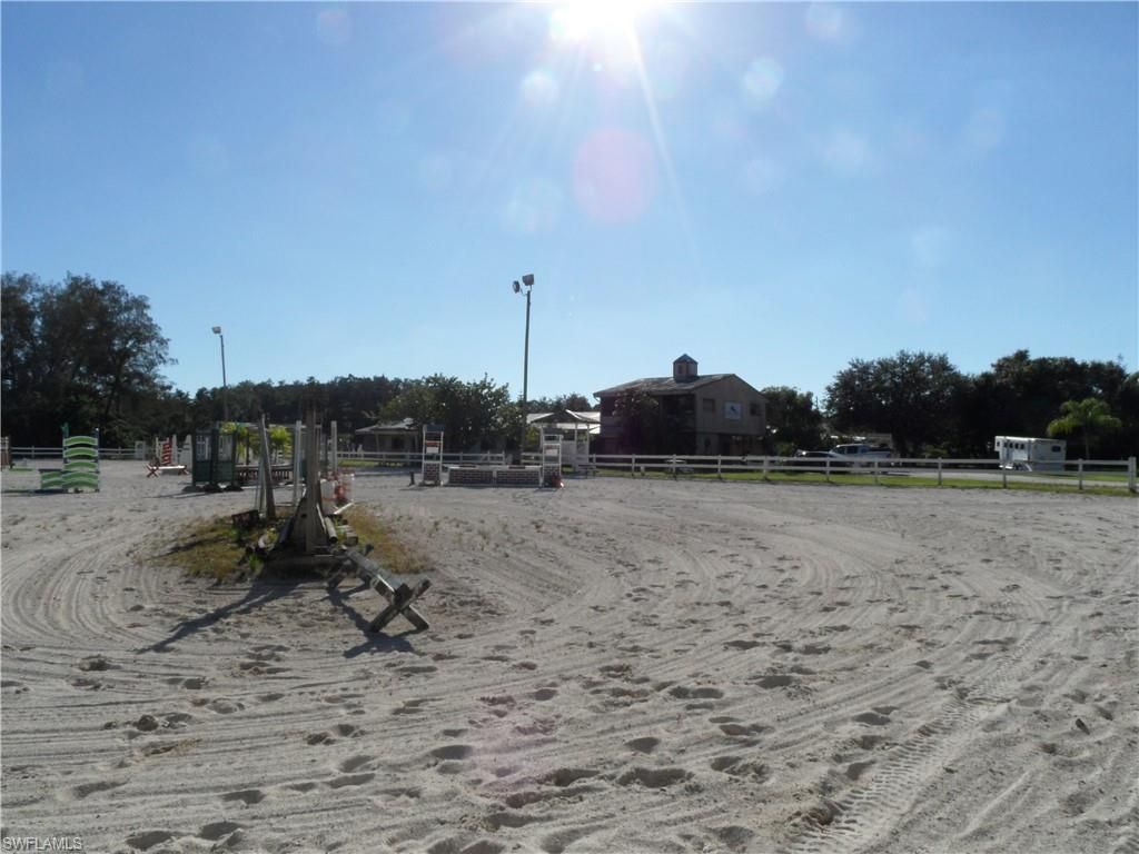 7200 Carousel Ln, Fort Myers, FL 33966 Photo