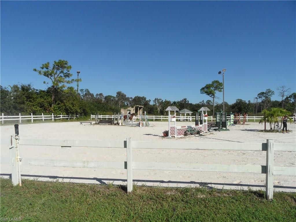 7200 Carousel Ln, Fort Myers, FL 33966 Photo