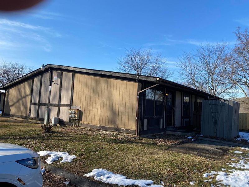 2294 Teakwood Drive, Columbus, OH 43229 Photo 2