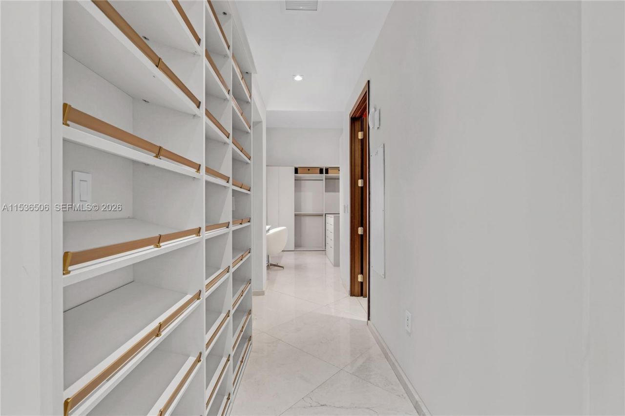 900 Brickell Key Blvd, Unit 1002, Miami, FL 33131 Photo