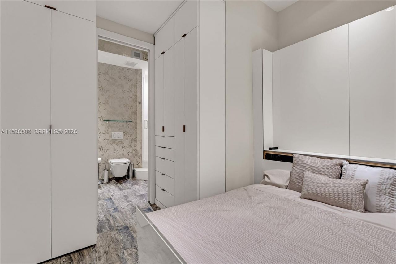 900 Brickell Key Blvd, Unit 1002, Miami, FL 33131 Photo